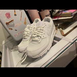 NWOT Nike Airmax 90